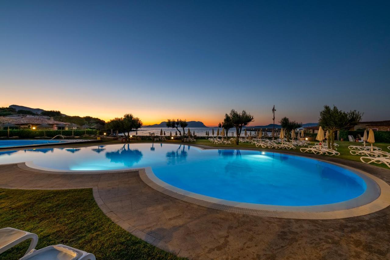 Baia Caddinas Clubresidence Golfo Aranci Exterior photo